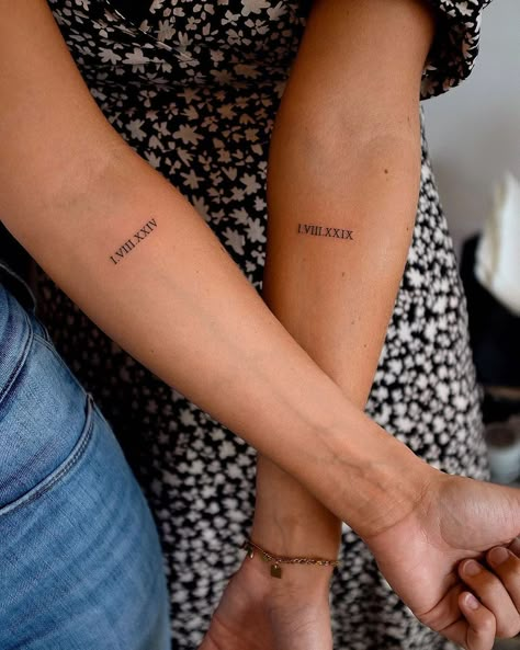 Tato Minimal, Inspiration Tattoos, Bff Tattoos, Friendship Tattoos, Cute Tiny Tattoos, Classy Tattoos, Discreet Tattoos, Dainty Tattoos, Subtle Tattoos