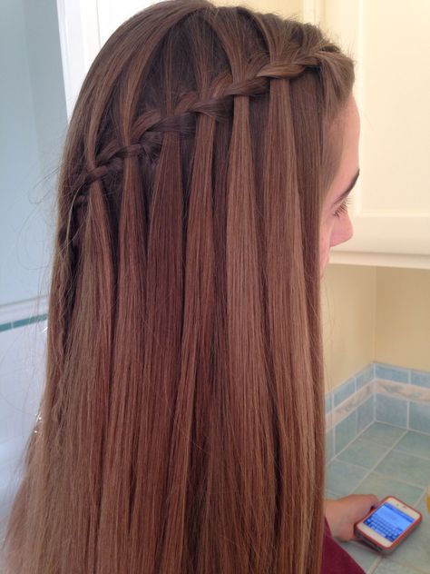 Waterfall braid on myself Waterfall Hairstyle Straight Hair, Hairstyle Straight Hair, Long Hair Braided Hairstyles, Waterfall Braid Hairstyle, Waterfall Hairstyle, Easy Trendy Hairstyles, Dressing Sense, Braid Hairstyle, Waterfall Braid