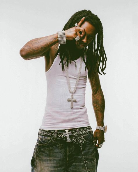 Strapped Archives on Instagram: “Lil Wayne photographed by Matt Doyle during a studio portrait session for Complex - January 2007” Early 2000s Hip Hop Fashion, Lil Weezy, 2000s Hip Hop Fashion, Black Love Movies, Rapper Lil Wayne, Michael Carter, Hotel In New York City, Lil Jon, Rockstar Aesthetic