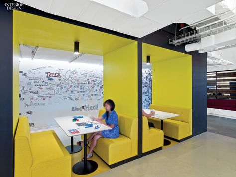 Firm: M Moser Associates. Project: LinkedIn. Location: Midtown, New York. Photography by Eric Laignel. Layout Portfolio, Startup Office, Creative Office Space, Mini Office, Corporate Office Design, Office Pods, Quiet Room, Booth Seating, Office Space Design