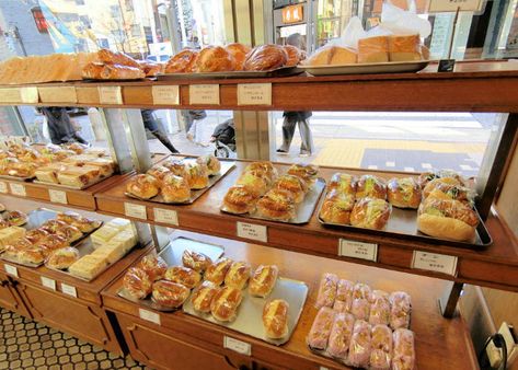 Check Out This Charming Local Tokyo Bakery! Serving Incredible Bread For Over 70 Years - LIVE JAPAN (Japanese travel, sightseeing and experience guide) Traditional Bakery, Bread And Pastry, Road Snacks, Japanese Bakery, Tokyo Metro, Food Display Stands, Cafe Japan, Bread Display, Japanese Bread