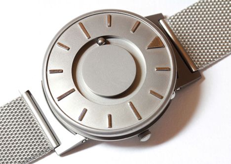 Bradley Timepiece by Eone. A tactile watch designed for blind people by a group of students has gone into production after strong demand from sighted consumers Blind Person, Tech Watches, Inclusive Design, Metal Ball, London Design, Design Museum, Bbc News, Cool Watches, Watch Design