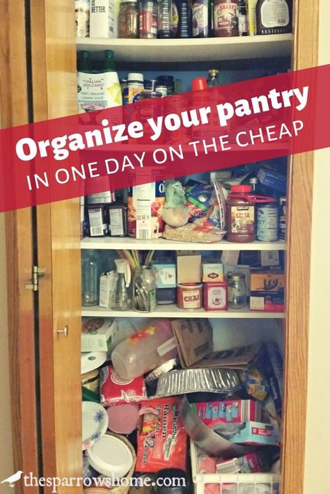 Organize Closet Pantry, Farmhouse Pantry Organization Ideas, How To Organize A Small Pantry, How To Organize Pantry Shelves, Cheap Pantry Organization, Small Pantry Closet, Deep Pantry Organization, Clean Pantry, Pantry Closet Organization