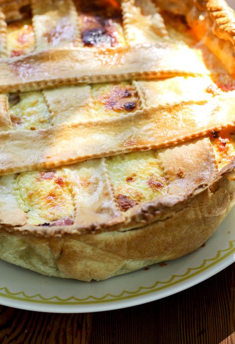 Pizza Gaina Italian Recipes, Pizza Gaina Easter, Pizza Rustica Italian Easter, Pizza Rustica Italian Recipe, Easter Pie Italian, Pizzagaina Recipe, Italian Meat Pie, Easter Meat, Italian Casseroles