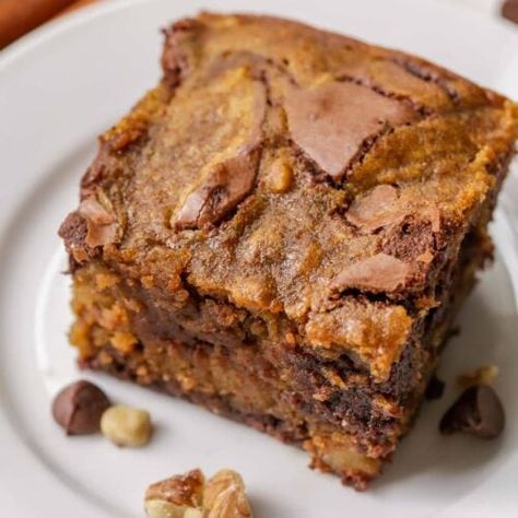 Pumpkin Brownie Recipe - Lil' Luna Pumpkin Spice Brownies, Pumpkin Swirl Brownies, Layered Pumpkin Cheesecake, Pumpkin Brownies, Dump Cake Pumpkin, Swirl Brownies, Slow Cooker Desserts, Pumpkin Chocolate Chips, Semi Sweet Chocolate Chips