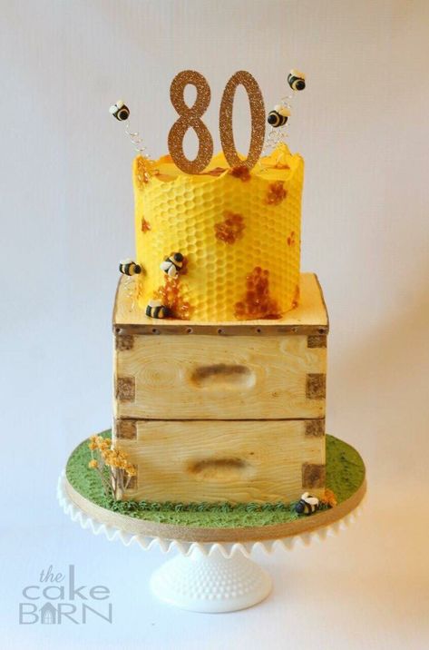 Beehive cake Beehive Cake Ideas, Bee Hive Cake, Beehive Cake, Honey Bee Garden, Bee Cake, Bee Cakes, Garden Cakes, Bee Movie, Bee Party