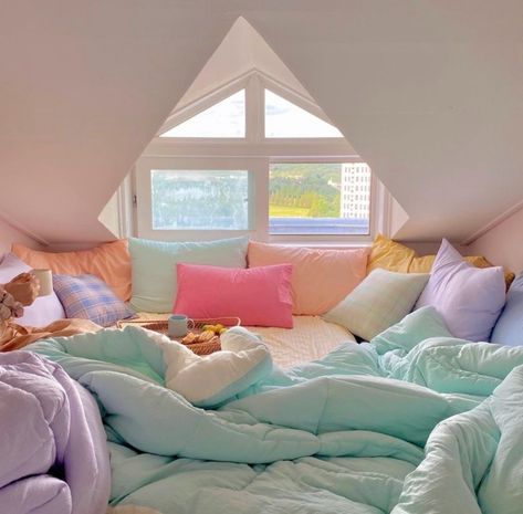 Malibu Bedroom, Comforting Aesthetic, Gyaru Girl, Comfy Bedroom, Tropical Sunset, Pastel Room, Danish Pastel, Aesthetic Moodboard, House Inside