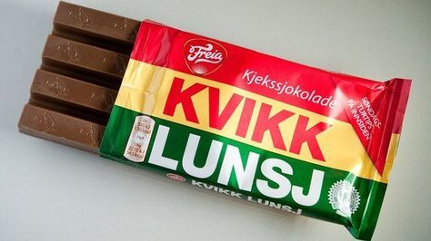 Kit Kat look alike Kvikk Lunsj Famous Chocolate Brands, Hiking Lunch, Rice Crispy Cake, Aero Chocolate, Norwegian Cuisine, Jaffa Cake, Norwegian Food, Famous Chocolate, Winter Treats