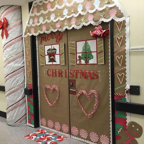 Gingerbread House Classroom Door Decorations, Double Door Christmas Decor, Gingerbread House Door, Christmas Door Contest, Gingerbread Door, Dental Christmas, Daycare Art, Diy Christmas Art, Door Decorations Classroom Christmas