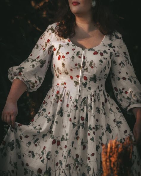 Made a photos with new Strawberry dress this weekend. Perfect natural muslin fabric for hot days 🍓 My boy Bro helps me to take a photos, hope you like our work 🤗 #cottagecore #retroaesthetic #strawberrydress #corset#anneshirley #disneydress #ukrainiandesigners #etsyshop #smallbusiness #weddingdress #simpleweddingdress #cottagecoredress #floraldress #princesscore #prairiedress #vintagestyle #modernvintage Strawberry Corset, Cottagecore Dresses Aesthetic, Corset Cottagecore, Cottagecore Dresses, Muslin Dress, Strawberry Dress, Dress With Puff Sleeves, Cottagecore Style, Product Listing