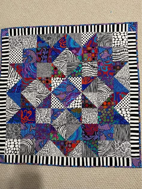 Carpenter Quilt, Chakra Quilt Pattern, Astrodelic Quilt Pattern, Kaffe Fassett Stripes Quilt, Half Square Triangle Quilts Pattern, City Sampler Quilt Tula Pink, Drunkards Path Quilt Lucy Engels - Quilts, Triangle Quilt Pattern, Kaffe Fassett Quilts