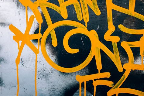 Brightly colored graffiti paint in building wall, close up Orange Graffiti, Yellow Graffiti, Graffiti Top, Close Up Art, Graffiti Tags, Building Wall, Minimal Photo, Graffiti Doodles, Graffiti Tagging