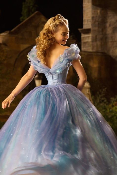 Disney Cinderella Movie, Cinderella Movie, Cinderella 2015, Cinderella Disney, Disney Princess Dresses, Cinderella Dresses, Princess Cinderella, Lily James, Disney Dresses