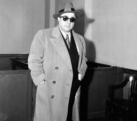 Albert Anastasia, Carlo Gambino, Mob Boss, Italian Mafia, Mafia Gangster, Vintage Mens Fashion, How To Wear Scarves, Civil Rights, Double Breasted Suit Jacket