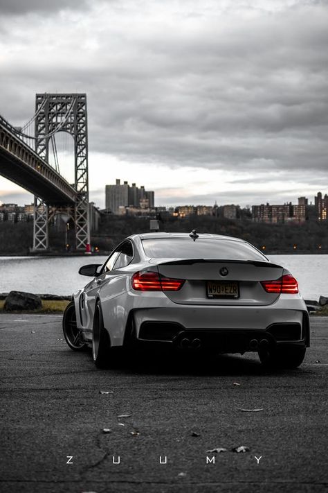 Bmw M4 White, Living In Car, Serie Bmw, Dream Cars Bmw, Bmw Sport, R35 Gtr, Sports Car Wallpaper, Bmw I, Bmw Wallpapers