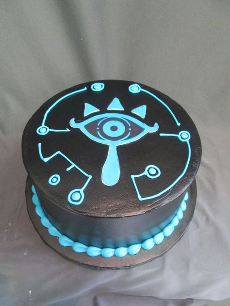 The Legend of Zelda Cake Zelda Shield Cake, Zelda Breath Of The Wild Cake Ideas, Zelda Totk Cake, Zelda Breath Of The Wild Birthday Cake, Link Cake Zelda, Breath Of The Wild Birthday Cake, Link Birthday Cake Zelda, Link Zelda Cake Ideas, Zelda Botw Cake