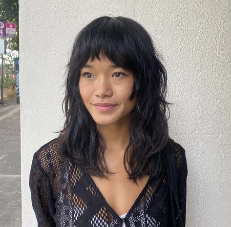 Shaggy Asian Hair, Mod Bangs, Edgy Haircuts For Round Faces, 60s Fringe Hair, Mullet Curtain Bangs, Short Shag Bangs, Black Hair Shag, 60s Shag Haircut, Shag Haircut Bangs