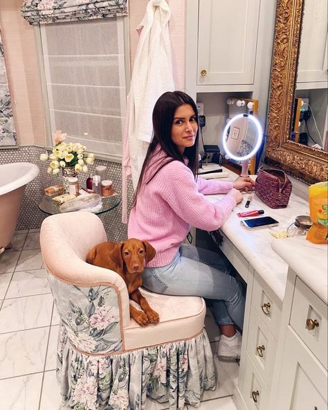 Roxy Sowlaty no Instagram: “Little Red loves getting ready with me 💗” Roxy Sowlaty, Taylor Swift House, Apartment Things, Make Products, The Vision, Fast Fashion, Family Life, Getting Ready, Roxy