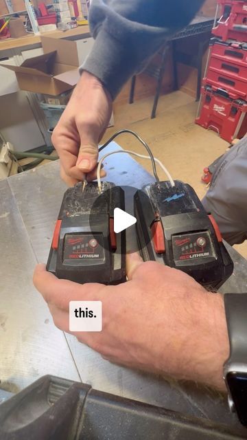 Flash charging a battery that the charger says is faulty Battery Hacks, Charger Ideas, The Operator, Pull The Trigger, Battery Repair, Construction Ideas, Power Tool Batteries, Diy Electrical, Milwaukee Tools