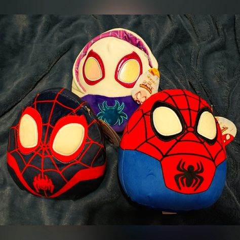 A Set Of Three 8" Spiderman Squishmallows With Tags. Spiderman, Miles Morales, And Ghost Spider. Spiderman Room, Spiderman Decorations, Spiderman And Spider Gwen, Pink Wallpaper Laptop, Spiderman Miles Morales, Spiderman Miles, Spiderman Gifts, Fun Diy Craft Projects, Hello Kitty Crochet