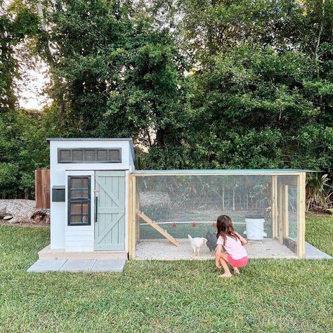 Playhouse To Chicken Coop Conversion, Playhouse Turned Chicken Coop, Playhouse To Chicken Coop, Diy Playhouse Outdoor, Playhouse Backyard, Playhouse Chicken Coop, Outside House Decor, Chicken Coop Designs Diy, Chickens Coop