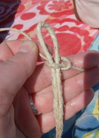 How to Make a Hemp Necklace : 5 Steps (with Pictures) - Instructables Hemp Jewelry Diy, Hemp Bracelet Diy, Hemp Bracelet Patterns, Floss Bracelets, Diy Necklaces Tutorial, Seashell Bracelet, Wire Crochet Jewelry, Hemp Jewelry, Hemp Necklace