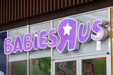 Babies "R" Us is coming to about 200 Kohl's stores with baby gear, furniture, activity, feeding, bath, and safety products. #parenting #parents Health World, We Are Coming, Baby Gear Essentials, Real Moms, Expecting Parents, Getting Divorced, Babies R Us, Going Out Of Business, Growth Strategy