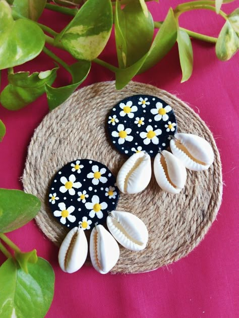 #bohoearring #fabricearring #handpaintedearring #diy #earrings Homemade Earing Design, Fancy Handmade Jewelry, Embroidery Earrings Diy Handmade, Diy Earring Ideas Homemade, Diy Embroidery Earrings, Fabric Earrings Handmade, Mdf Earrings, Navratri Jewellery, Diy Earrings Materials