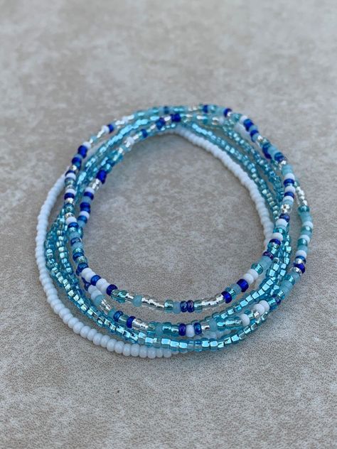 Bracelets Dainty, Tiny Bead Bracelet, Beading Earrings, Small Bead Bracelet, Bracelets Etsy, Preppy Jewelry, Diy Collier, Friendship Bracelets Designs, Seed Bead Bracelet