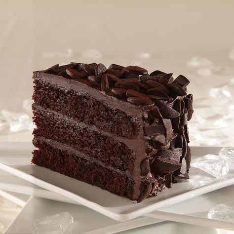 Aesthetic Chocolate Cake, Chocolate Cake Aesthetic, Desert Chocolate, Dark Cake, Cake Cravings, Chocolate Pieces, Dutch Cocoa, Dark Chocolate Cake, Chocolate Food