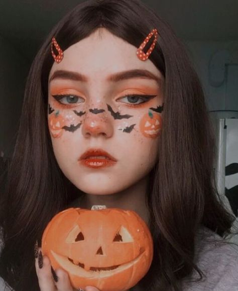 Hallowen Schminke, Halloweenský Makeup, Cute Halloween Makeup, Halloween Makeup Pretty, Halloween Eye Makeup, Face Art Makeup, Halloween Makeup Inspiration, Halloween Makeup Easy, Trash Polka