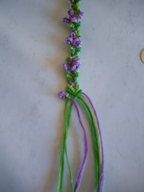 Friendship Bracelet - Purple Flower Flower Yarn Bracelet, Handmade Adjustable Flower Friendship Bracelets, Purple Flower Bracelets For Friendship, Green Flower Friendship Bracelets, Friendship Bracelet Flower, Fairycore Diy, Friendship Bracelet With Beads, Flower-shaped Friendship Bracelets For Summer, Flower Friendship Bracelet