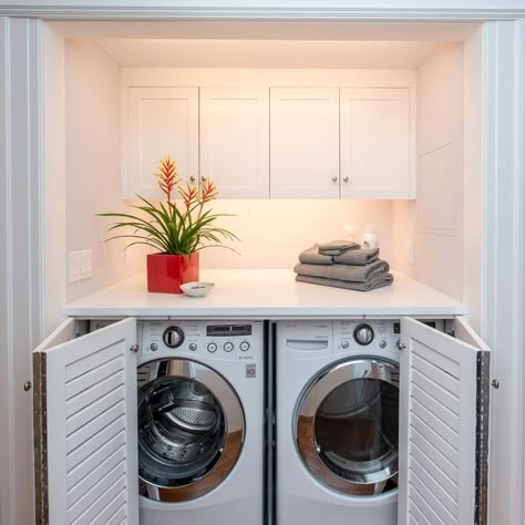 Laundry Closet Makeover, Laundry Nook, Laundry Room Ideas Small Space, Room Storage Diy, Dream Laundry Room, Laundry Room Closet, Laundry Room Layouts, Laundry Room Renovation, Laundry Design