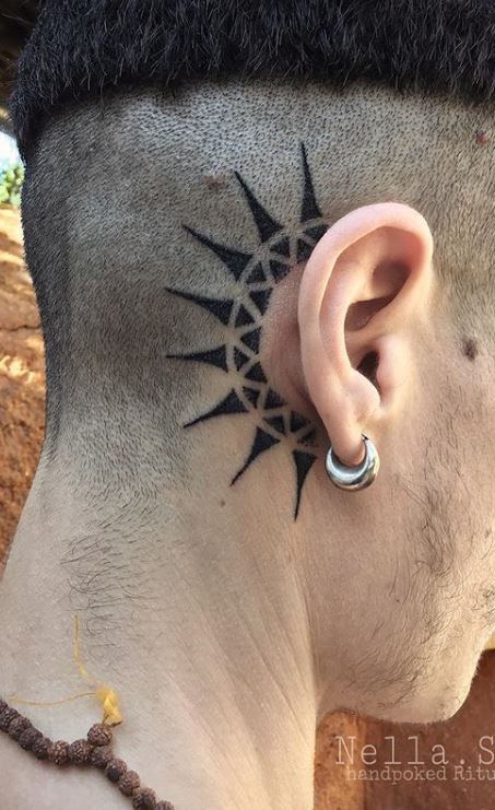 Behind Ear Tattoo Geometric, Above Ear Tattoo, Around The Ear Tattoo, Mens Ear Tattoo, Around Ear Tattoo, Behind The Ear Tattoo Ideas For Men Guys, Small Head Tattoo, Side Of Head Tattoo Men, Men Ear Tattoo