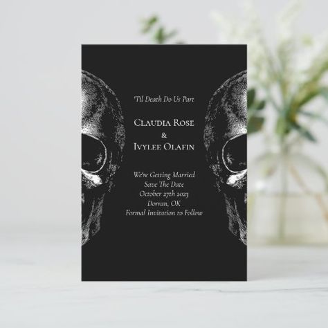 Skull Gothic Halloween Wedding Save the Date Cards #skull #gothic #halloween #wedding #skeleton Metallica Wedding, Gothic Wedding Theme, Gothic Wedding Invitations, Halloween Themed Wedding, Gothic Bride, Wedding Ceremony Signs, Save The Date Wording, Wedding Bunting, Skull Wedding