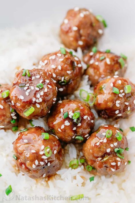 Chinese Meatballs Asian Style, Ip Meatballs, Healthy Recipes For College Students, Sticky Asian Meatballs, Meatball Meals, Asian Style Meatballs, Teriyaki Meatballs Recipe, Mulan Party, Okinawa Food