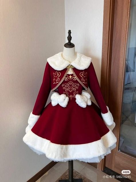 Christmas Elf Dresses, Vintage Christmas Clothes, Christmascore Outfits, Modern Mrs Claus Outfit, Vintage Christmas Outfit, Santa Claus Dress, Christmas Outfits Dressy, Christmas Elf Outfit, Reindeer Dress