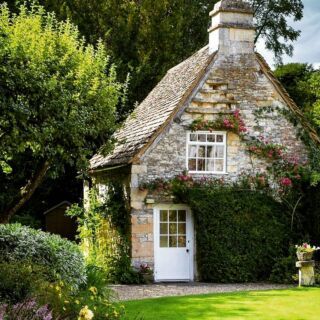 Cotswold Cottage, Castle Combe, Cottage Inspiration, Cute Cottage, Style Cottage, Dream Cottage, Stone Cottage, Little Cottage, Cottage Living