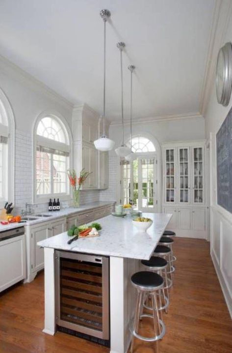 long and narrow kitchen design with hanging lamp in white color #kitchenisland Narrow Kitchen Island With Seating, Narrow Kitchen Design, Long Narrow Kitchen, Dapur Rustic, Kitchen With Long Island, Narrow Kitchen Island, Kitchen Plan, Unique Kitchen Design, Rustic Kitchen Cabinets