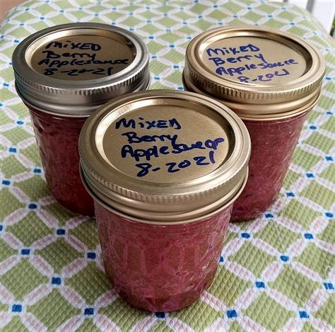 Home Canning Mixed Berry and Cherry Fruity Applesauce Recipe - The Classy Chics Canned Strawberry Applesauce, Mixed Berry Applesauce, Berry Applesauce, Applesauce Recipes Canning, Berry And Cherry, Applesauce Recipes, Canning Applesauce, Canning Apples, Applesauce Recipe