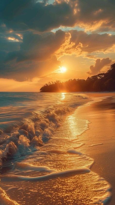 Sun And Sea Aesthetic, Beach At Sunset Aesthetic, Ocean Sunrise Aesthetic, Sunset Ocean Photography, Romantic Beach Aesthetic, Sunrise Over The Ocean, Sunset Landscape Aesthetic, Beach Sunrise Wallpaper, Sunset At The Beach Aesthetic