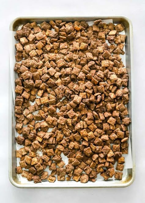 Healthy Puppy Chow, Homemade Puppy Chow, Protein Puppy Chow, Gluten Free Chex, Chex Snack Mix, Puppy Chow Recipe, Chow Recipe, Puppy Chow Recipes, Protein Packed Snacks