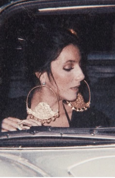 Cher Makeup Looks 70s, Cher Nails, Cher Jewelry, Cher Iconic Looks, Cher 1970s, Young Cher, Cher 70s, Cher Fashion, Cher Looks