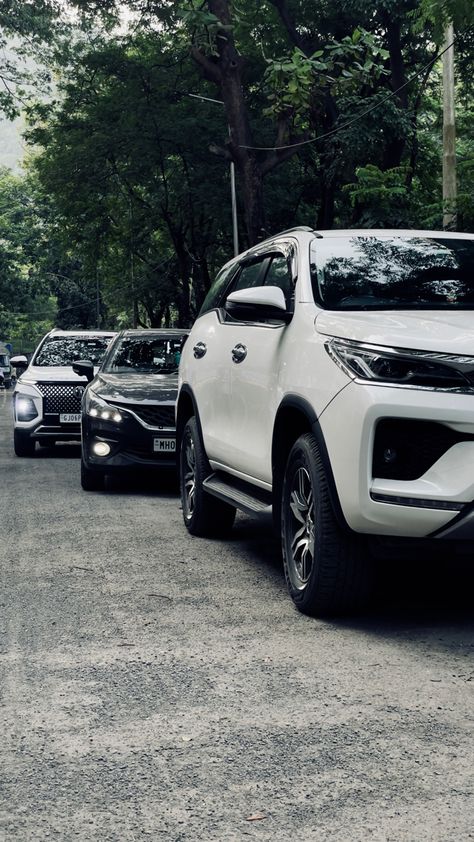 Fortuner Car Wallpaper Full Hd, Car Kafila, Fortuner Toyota Modified Black, Toyota Modified, Fortuner Car, Fortuner Toyota, Bg Wallpaper, Emo Aesthetic Wallpaper, Night Bike Ride