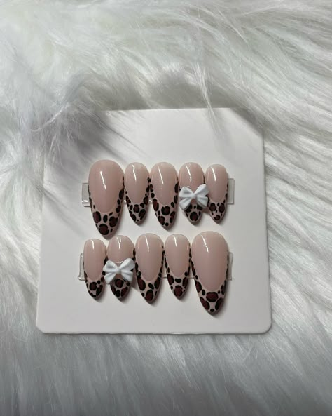 Recents! 🤍🤍 Press On Nails Aesthetic, Printable Nail Art Practice Sheet, Press On Nails Design, Printable Nail Art, New Nail Art Design, Fake Nails Designs, Korean Nail Art, Beauty Hacks Nails, Press On