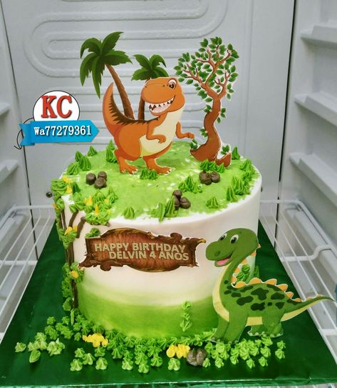 Dainasor Cake, Topper Dinosaurus, Dinosaur Cake Design, Dinosaurus Cake, Dino Theme Cake, Dinosaur Cake Ideas, Dinosaur Cupcake Cake, Dino Birthday Cake, Dinosaur Birthday Decorations