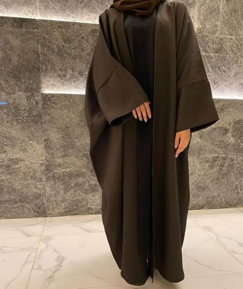 Casual Abaya Outfits, Corduroy Abaya, Abaya Wardrobe, Brown Abaya, Abaya Outfits, Islamic Modest Fashion, Modest Outfits Muslim, Casual Abaya, Abaya Outfit