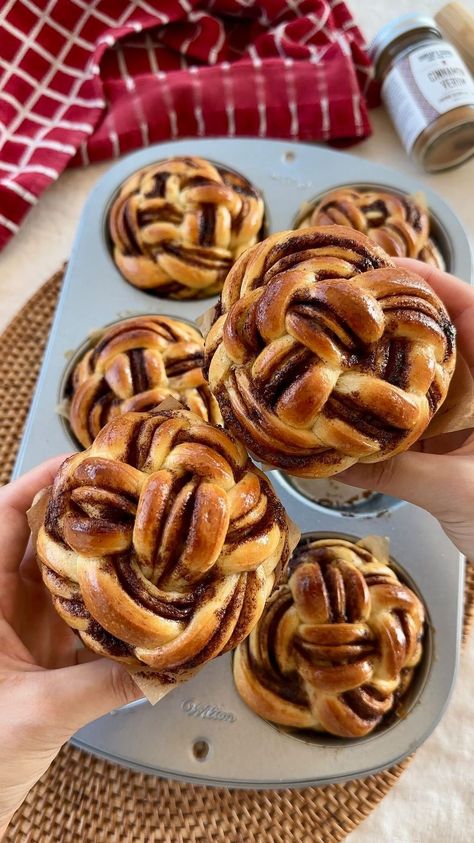 Kim | Home Baker & Digital Creator | Cinnamon Espresso Morning Buns 🤎☕️ I like to think of these as a fancier, more elevated cinnamon bun with a hint of coffee for that extra … | Instagram Cinnamon Bun Filling, Cinnamon Bun Hack, Cinnamon Bun Flavours, Cinnamon Bun Variations, Coffee Filling, Cinnamon Bun Bookstore, Morning Buns, Instant Espresso, Morning Bun