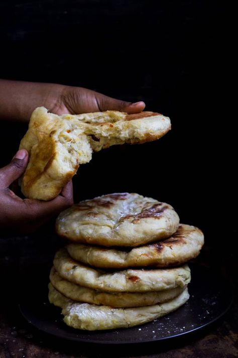 Baked Soft Stove-Top Bread – A Kitchen In Uganda Skillet Bread Stovetop, Stove Top Cake, Stove Top Biscuits, Bread On Stove Top, Stove Top Cookies, Stove Top Desserts, Stove Top Bread, Stove Bread, Stovetop Baking