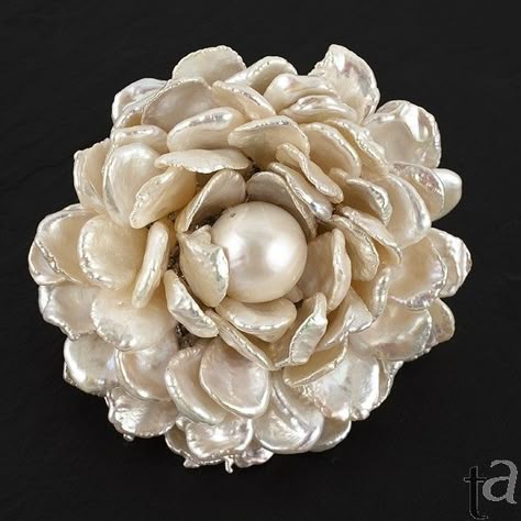 Pearl Flowers, Pearl Rose, Colored Gemstones, Diamonds And Pearls, Pearl And Lace, Pearls Of Wisdom, Pearl Jewellery, Pearl Brooch, Fabulous Jewelry